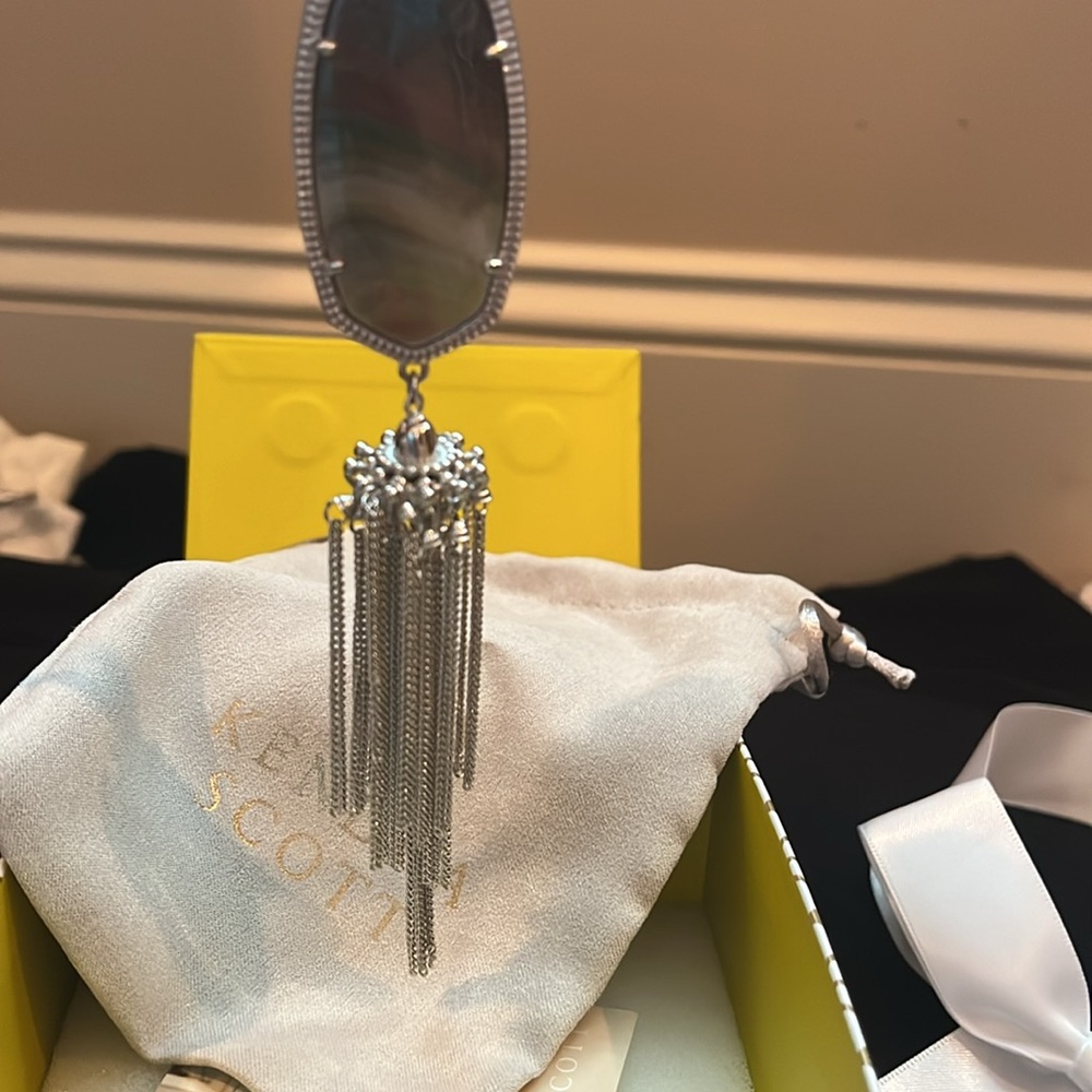 Kendra Scott Rayne Black Mother of Pearl Silver Necklace - Picture 3 of 5